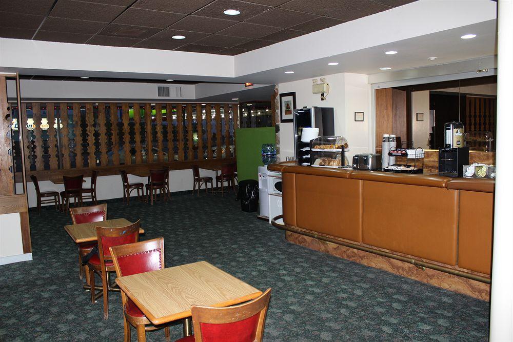 Econo Lodge Sudbury Exterior photo