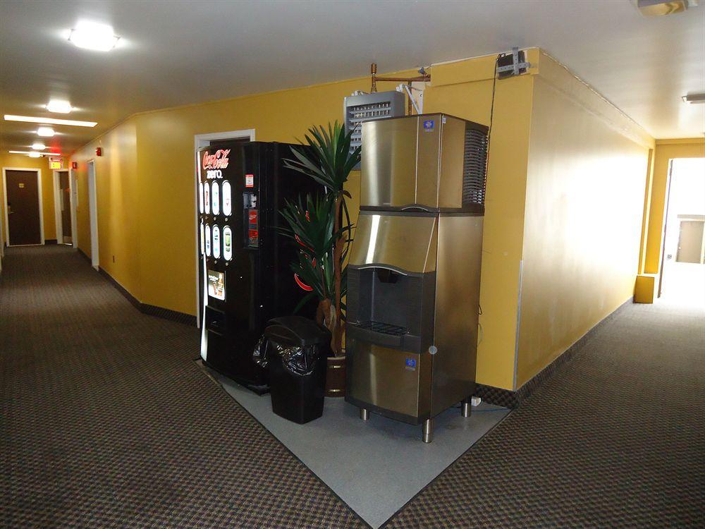Econo Lodge Sudbury Exterior photo