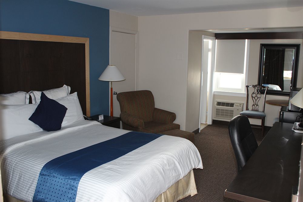 Econo Lodge Sudbury Exterior photo